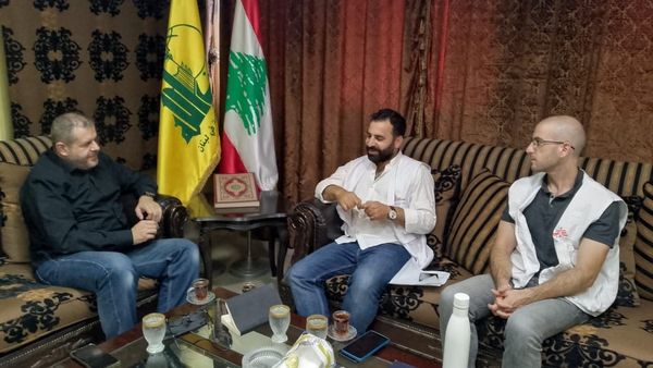 حزب الله يبحث مع "أطباء بلا حدود" في صيدا دعم القطاع الصحي وإغاثة النازحين
