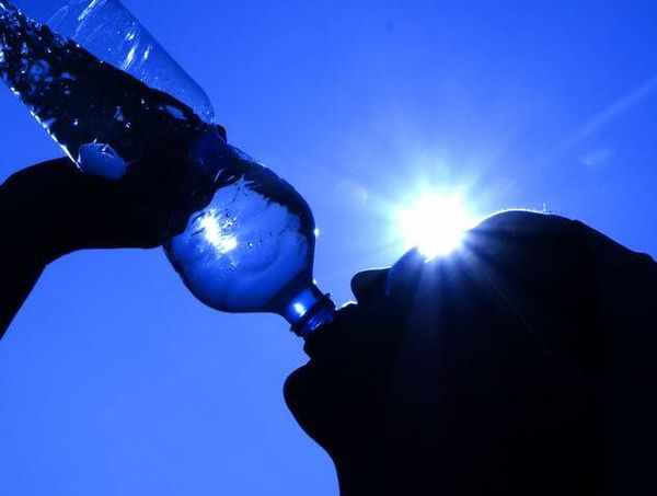 بهذه الطرق تحافظ على ترطيب الجسم خلال الصيف