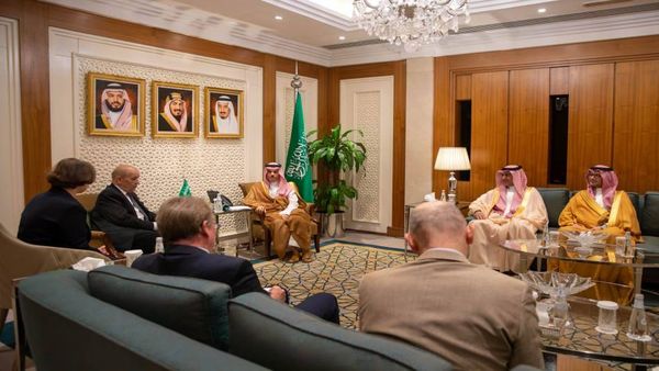 جولة لودريان السعودية "المخيبة" تعيد الملف الرئاسي إلى نقطة الصفر