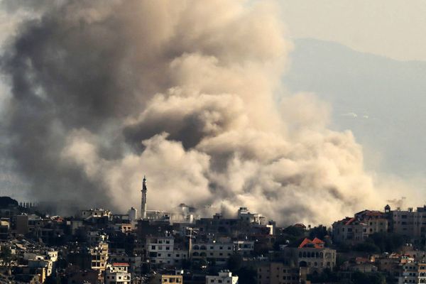 «إسرائيل» تواصل استفزاز لبنان بعشرات الخروقات لاتفاق وقف النار
توجّه داخلي لتفاهم واسع على اسم رئيس... وتفادي معركة كسر عضم
الأسد يتعهّد بكسر الإرهابيين بالقوة