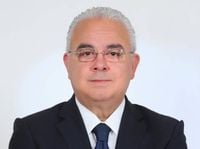 غسان سكاف يعلن تسمية نواف سلام لتشكيل الحكومة الجديدة