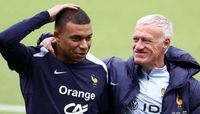 ديشامب يدافع عن قراره باستدعاء مبابي لمباراتي البرازيل وكولومبيا