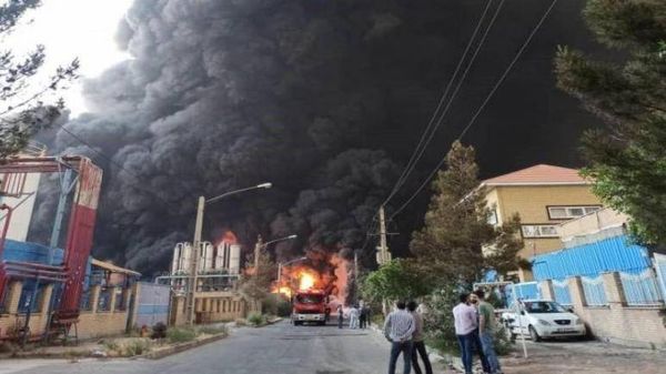 قتلى وجرحى جراء اندلاع حريق بمجمع صناعي في إيران