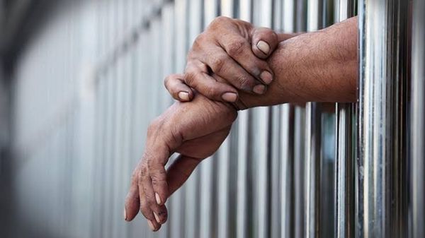 صفا يتحرك في الخارجية لإطلاق حملة دولية بشأن الأسرى اللبنانيين
