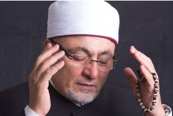 "بارك الله في كل مخبر".. شيخ يثير جدلا بامتداح "التعاون مع الأمن"