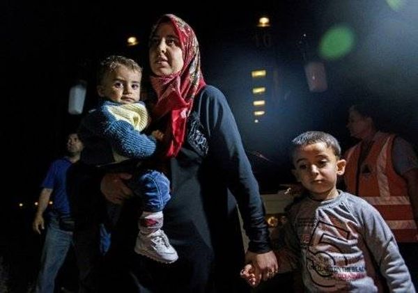 انقاذ 93 مهاجرا سوريا على الارجح قبالة ساحل قبرص