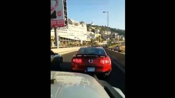 بالفيديو: بعدما قام بمناورات خطيرة على جسر يسوع الملك... مفرزة سير جونيه تتحرك