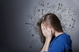 تراجع عنصر غذائي في أدمغة المصابين بالقلق... ماذا وجدت الدراسة؟