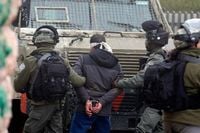 مركز فلسطين: اعتقال 475 شخصاً الشهر الماضي بينهم 39 طفلاً و16 سيدة