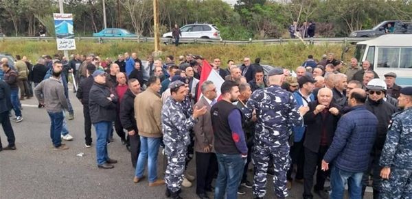 بعد ساعات على انطلاق تحرك العسكريين.. هذه الطرقات أصبحت سالكة
