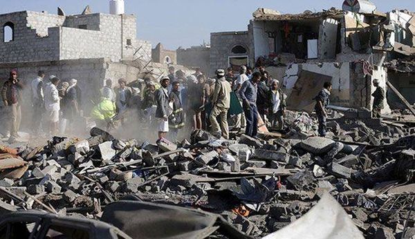 10 شهداء معظمهم نساء واطفال بغارة سعودية على اليمن
