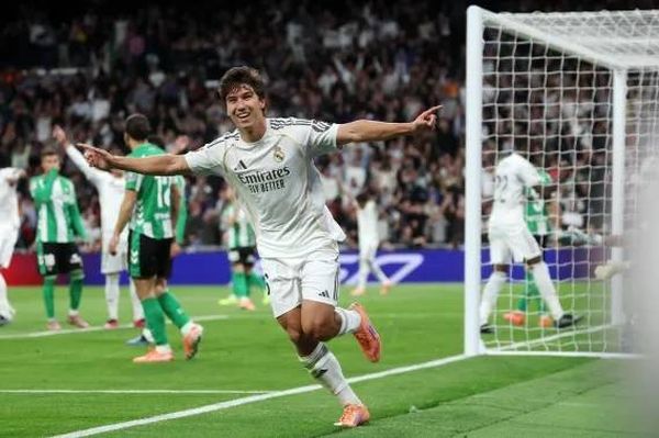 البطولات الأوروبية... خماسية لريال مدريد
وليفربول يهدر نقطتين أمام فولهام