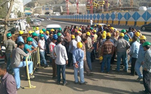شركات ومؤسسات تصرف لبنانيين
بحجة الوضع الإقتصادي و«العمل» ُتحذّر