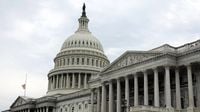 مجلس الشيوخ الأميركي يؤيد المضي قدماً في مشروع قانون التمويل المؤقت