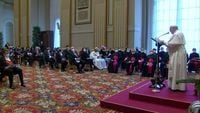 البابا فرنسيس: أتمنى أن تساعد الإصلاحات اللازمة
ودعم المجتمع الدولي لبنان كي يبقى ثابتاً في هويته