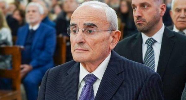 منسى يسلّم بو صعب ملاحظات الجيش على تعديلات قانون العفو العام