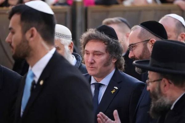 الأرجنتين تقرر نقل سفارتها 