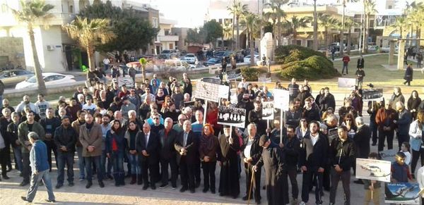 وقفة سلمية لأهالي الكورة ضدّ شركات الترابة في شكا