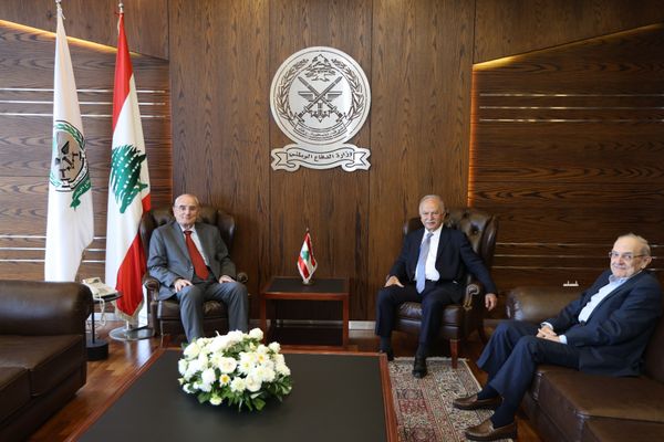 منسى يستقبل جبر وعقل في اليرزة