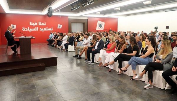 نواب وشخصيات معارضة في معراب غداً... وهذا ما سيتم بحثه