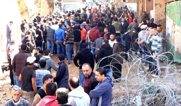 اتصالات حزب الله ــ المستقبل امنت الغطاء لنجاح الخطة الامنية والتعيينات ...
سليمان حدد مواصفات الرئيس الجديد وجعجع يترشح غدا وعون لم يقرر بعد ...
الخطة الامنية للبقاع خلال 48 ساعة واهالي الجبل ــ والتبانة تعانقوا