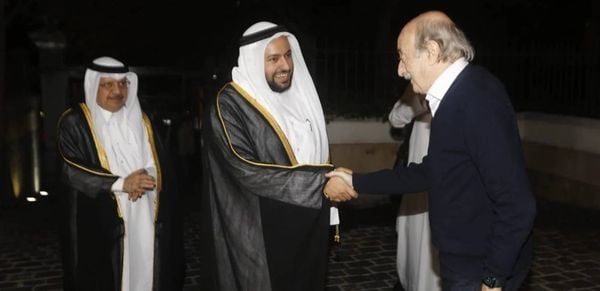 جنبلاط إستقبل الوزير القطري وعرض معه التطورات