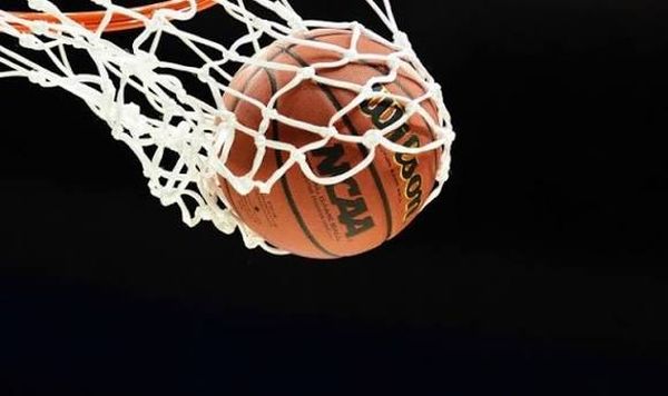 انتهاء الشوط الأوّل من المباراة النهائيّة لبطولة "وصل" (FIBA West Asia Super League) بتقدّم الرياضي على الحكمة بفارق 6 نقاط بنتيجة 40-34 على ملعب نهاد نوفل
