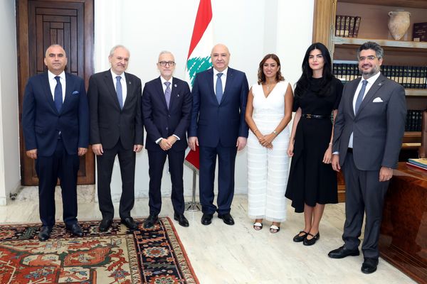 رئاسة الجمهورية: الرئيس جوزاف عون عرض مع مجلس إدارة مرفأ طرابلس خطة عمل المرفأ ودعا إلى العمل بروح الفريق وتطوير القوانين الناظمة لعمل المرافئ في لبنان