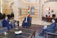 البيان الوزاري ومطار القليعات بين
سلام و"الاعتدال الوطني"