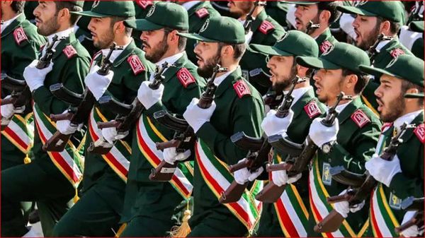 الحرس الثوري يعلن قصف قاعدة علي السالم الجوية بالكويت