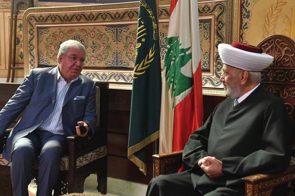 المشنوق: البيطار يعتمد الاستنسابية وسنواجه الانتقام السياسي