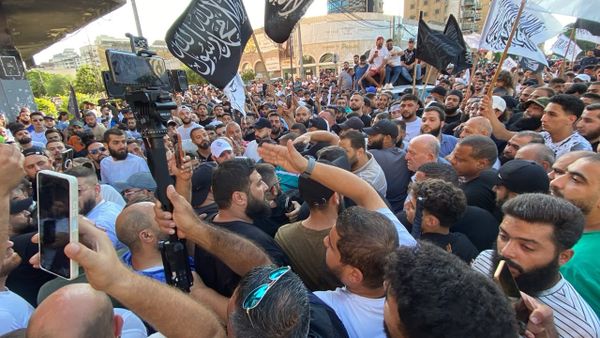 وقفة احتجاجية في طرابلس رفضًا للطعن بقانون العفو العام
