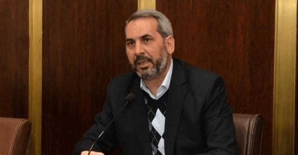 النائب إيهاب حمادة يقاطع النائب ميشال معوض خلال كلمته، ما أدى الى سجال كبير معه ومع النائب زياد حواط.