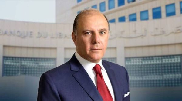حاكم 
