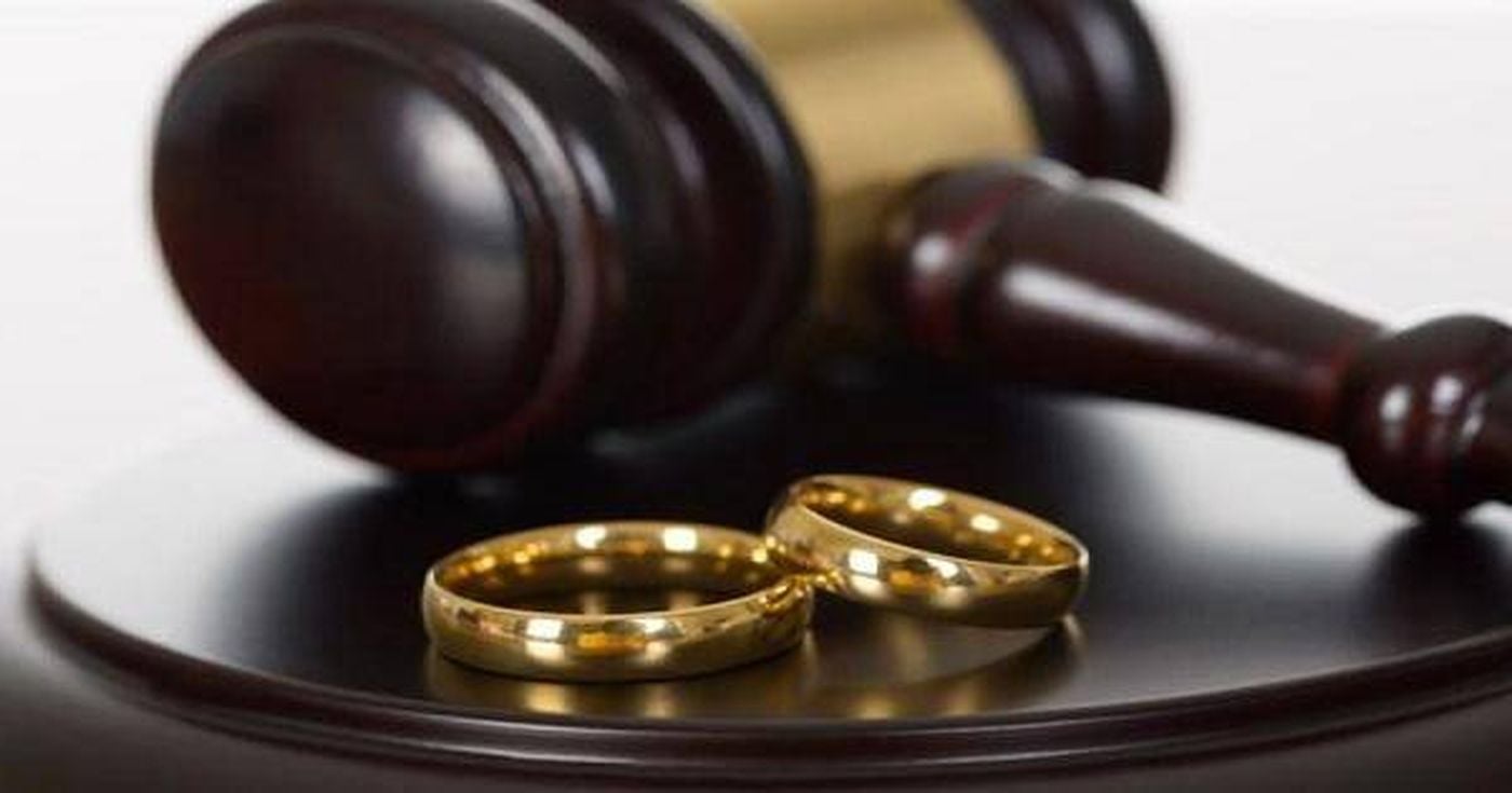 الزواج المدني مرفوض على الأراضي اللبنانية ومقبول خارجها...  بين مؤيد ورافض.. القانون هو الحكم والأولوية للوضع المعيشي