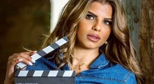 بالفيديو - بعد تشوّه وجهها بالفيلر... البلوغر منساك تنهار بالبكاء