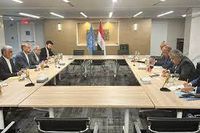 مصر وإيران تبحثان سبل تطوير العلاقات الثنائية