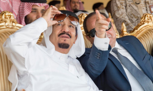 ما الهدف من هذا الحراك السياسي السعودي الذي يقوده الملك سلمان ونجله في مصر وتركيا والاردن والامارات؟ ولماذا لم تطالب السعودية بسيادتها على جزر “تيران” و”صنافير” عندما كانت محتلة اسرائيليا؟ وهل باتت “القومية السنية” بديلا لـ”القومية العربية” لمواجهة “القومية الشيعية الفارسية”؟