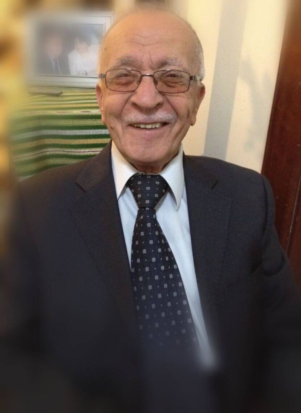 نعى "الحزب السوري القومي الاجتماعي" في بيان، أحد قيادييه السابقين والأمين في الحزب الصحافي محمود علي غزالي.

وجاء في بيان النعي أن الراحل من مواليد مشغرة العام 1935، انتمى إلى الحزب العام 1955، وتدرج فيه وصولا إلى توليه مسؤوليات: مدير مديرية، ناظر إذاعة، منفذا عاما لمنفذية البقاع الغربي، منفذا عام