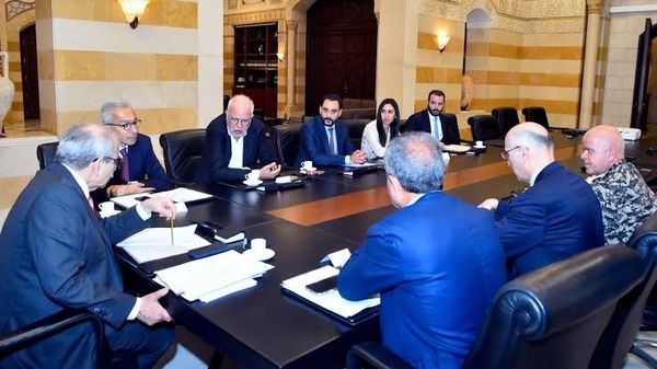 رئاسة مجلس الوزراء: الرئيس سلام ترأس اجتماعًا لبحث ارتفاع فواتير المولدات وشدد على الالتزام بالتسعيرة الرسمية وتركيب العدادات وملاحقة المخالفين قضائيًا