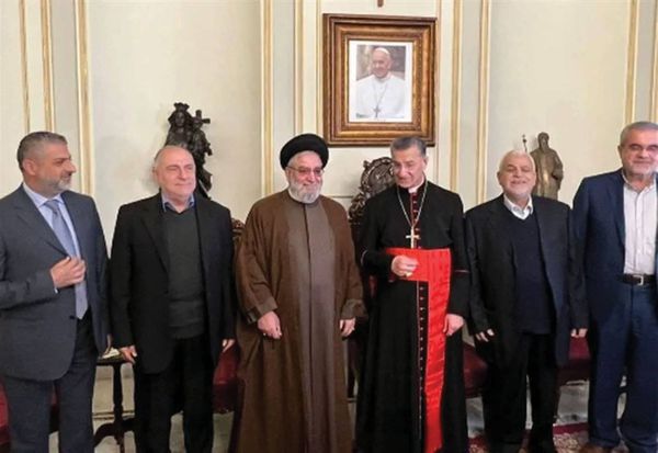 فرنجية يحضر بين حزب الله والراعي... والبطريرك يقطع الطريق على بري !
مجلس الشورى ساحة جديدة «للكباش» السياسي بين «التيار» وميقاتي
طهران تنتظر رداً سعودياً حول الحوار ... وقلق فرنسي ــ أميركي من نتانياهو