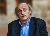 جنبلاط يُصرّ على التسوية لهذه العناوين