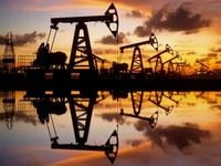 النفط يتراجع تحت تأثير اتفاق أميركي - فنزويلي