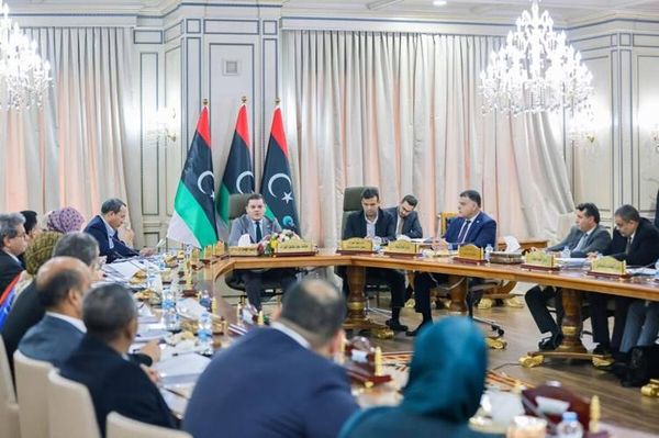 حكومة الدبيبة تستدعي سفيرها لدى أثينا