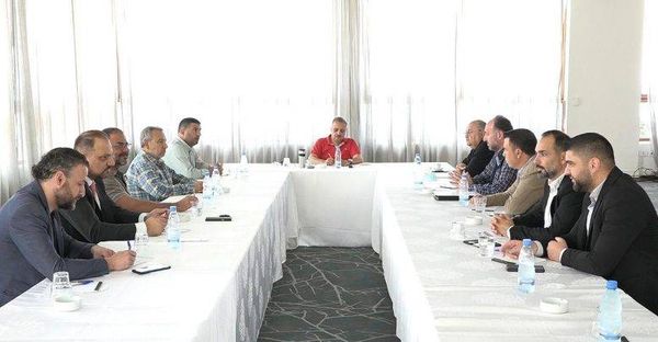 "الديمقراطي": إقرار البطاقة التمويلية ضرورة ملحة