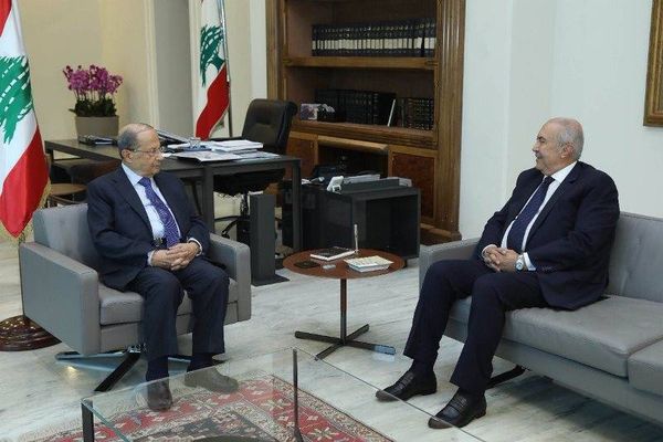 عون عرض مع مخزومي موضوع الموازنة