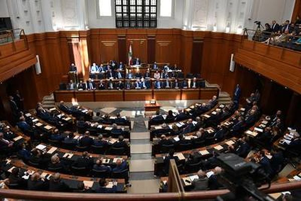 التمديد لسنتين على سكة الإقرار