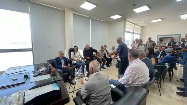 وزير الاقتصاد يتفقد مرفأ صيدا