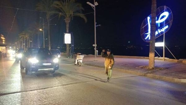 شرطة بلدية صور كثّفت حملات قمع المخالفات
وحجزت دراجات نارية تسير على أرصفة المشاة