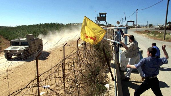 في ذكرى المقاومة والتحرير… دعوات لإعادة الإعمار ولتحرير جميع الأراضي من الاحتلال
بري: مبارك للبنان واللبنانيين عيد التحرير... والشكر لمن أثبتوا
مجدّدًا أنهم كما هم عظماء في مقاومتهم هم أيضًا عظماء في ديموقراطيّتهم